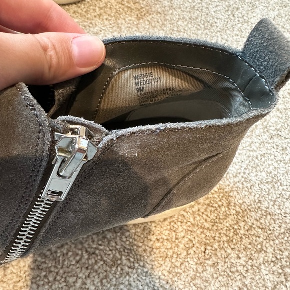 Size 9 Steve Madden Wedge Sneakers - Picture 8 of 9